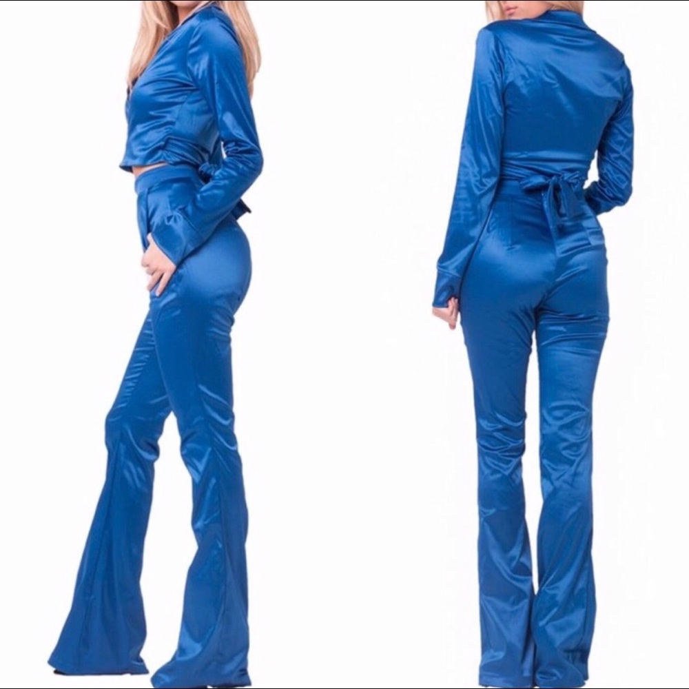 ‼️PRICE IS FIRM‼️Satin Blue Bell Bottoms pants set - Picture 2 of 5